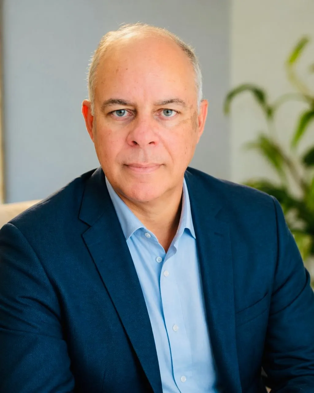 Adnauer Amorim é um reconhecido e premiado executivo brasileiro, com uma trajetória consolidada em posições de alta liderança em empresas globais.
